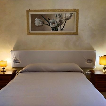 Prie De Mae Hotel Genoa Exterior photo